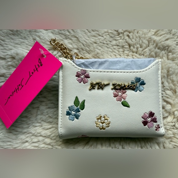 Betsey Johnson Handbags - Betsey Johnson NWT 🌼 Multicolor Floral Wallet Small Version, 2 Piece